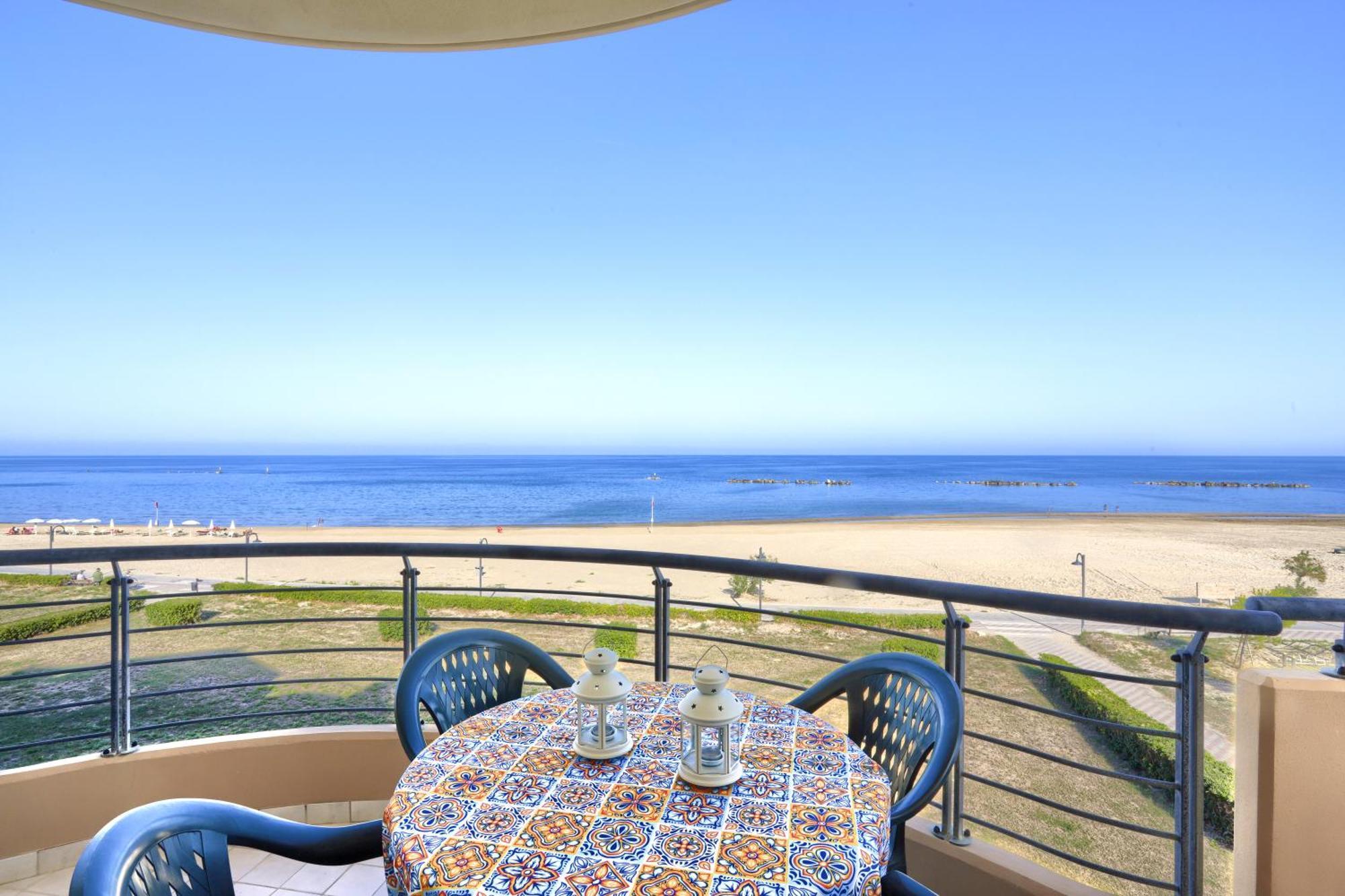 Mazzarosa Residence Roseto Degli Abruzzi Δωμάτιο φωτογραφία