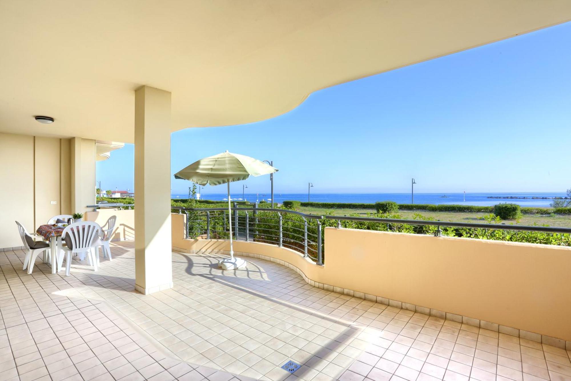 Mazzarosa Residence Roseto Degli Abruzzi Εξωτερικό φωτογραφία
