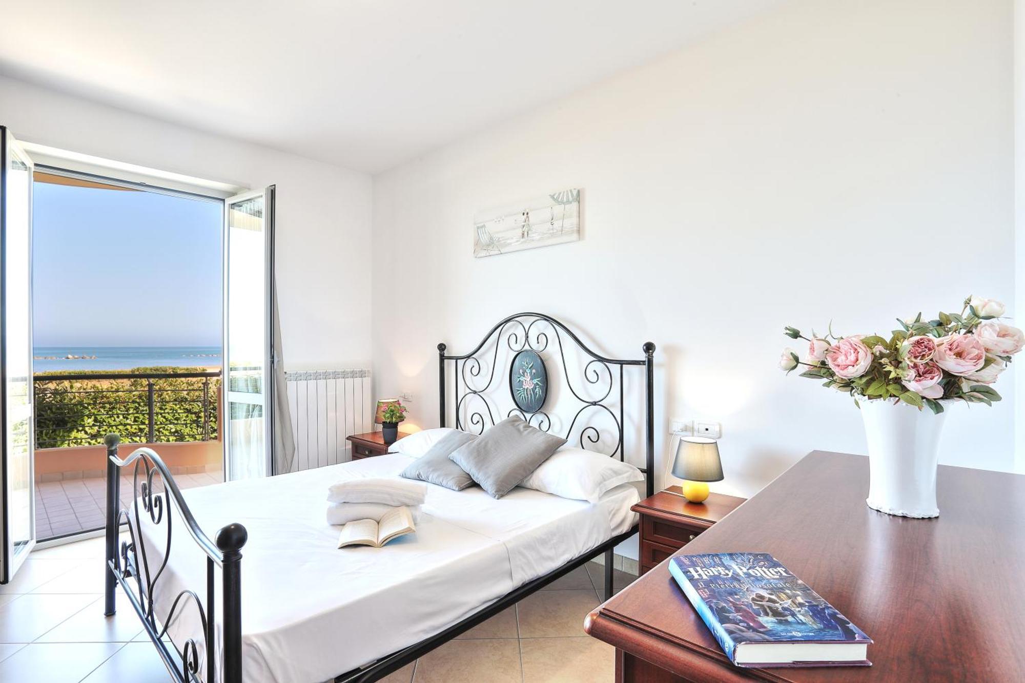 Mazzarosa Residence Roseto Degli Abruzzi Εξωτερικό φωτογραφία